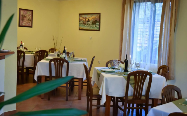 Lina Guest House