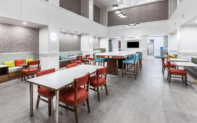 Hampton Inn & Suites Dallas I-30 Cockrell Hill