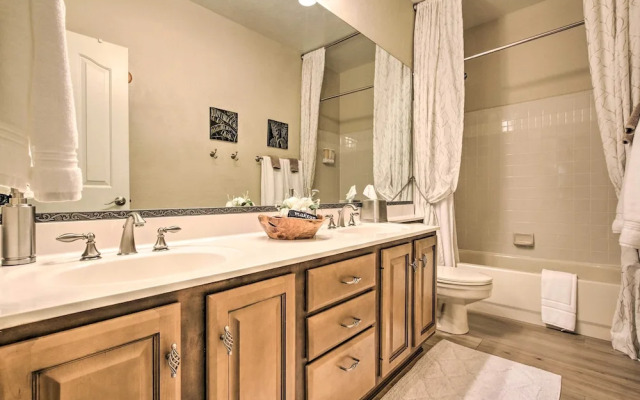 Spacious Scottsdale Home w/ Furnished Patio!