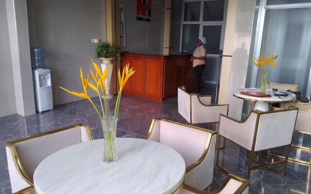 Nemarts Hotel