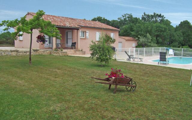 Cozy Villa in Saint-Victor-de-Malcap with Swimming Pool
