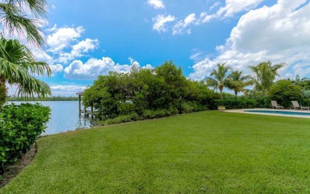 The White Ibis 5 Bedroom Home