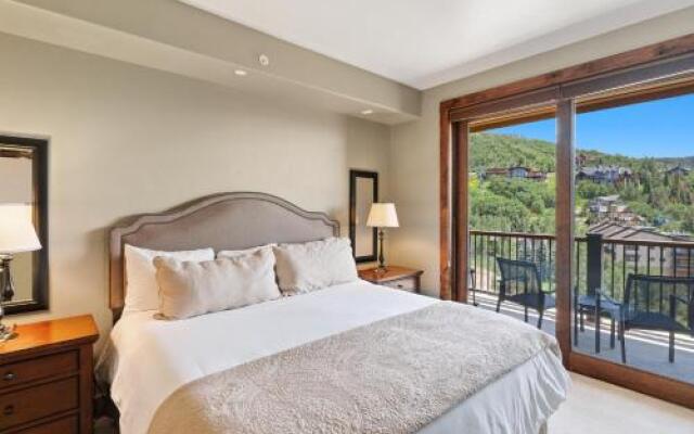 Edgemont 2504 - Luxury Ski-in Ski-out Condo