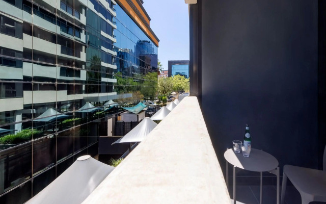 Oaks Melbourne St Kilda Road Hotel
