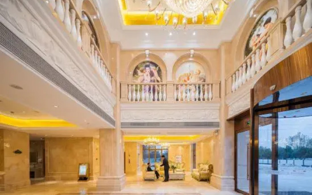 Vienna International Hotel (Xinyang High Speed Rail East Station Branch)