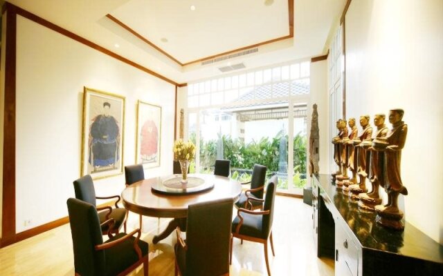 Tadarawadi Pool Villa at Phoenix Golf