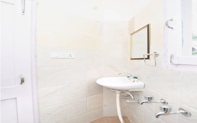 OYO 13667 Home 2RK Pine Forest View Bharari