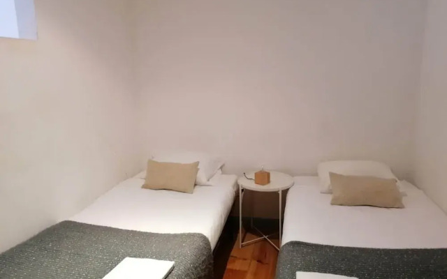 Apartment With Yard in Alfama