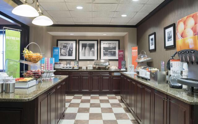 Hampton Inn Detroit/Roseville