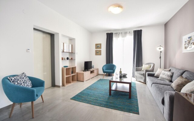 Stunning Home in Orij With Wifi and 4 Bedrooms