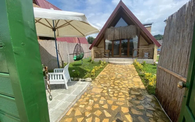 Tenora Suit Bungalov