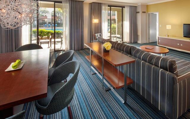 Doubletree by Hilton Newark - Fremont