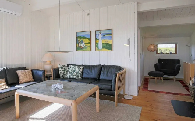 6 Person Holiday Home in Gedser