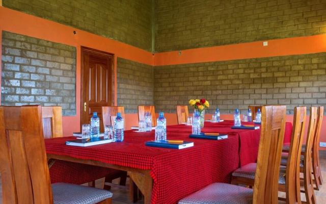 Sirville Lake Elementaita Lodge