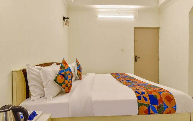 Fabhotel The Tulip Regency