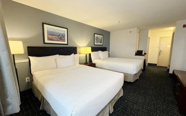Divya Sutra Plaza and Conference Centre Calgary Airport - Image 6