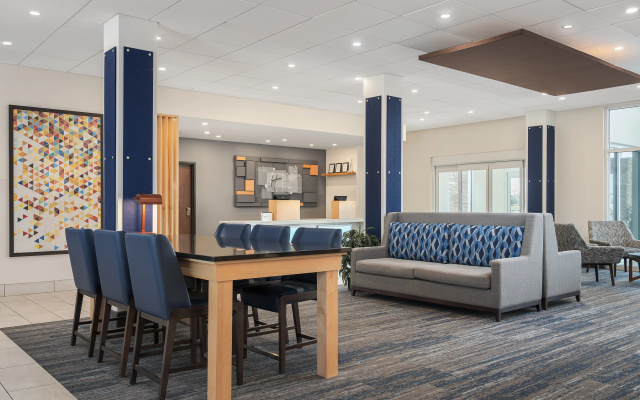 Holiday Inn Express & Suites West Melbourne by IHG