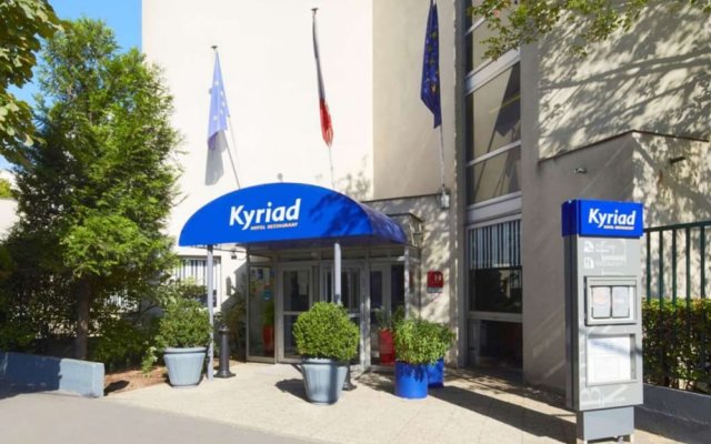 Kyriad Paris Nord Porte de Saint Ouen Hotel 