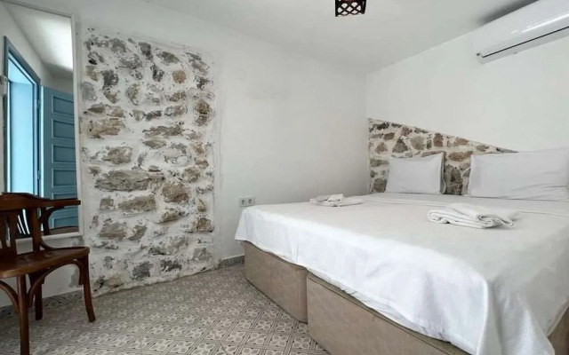 Pangea Sigacik Pansiyon & Bistro