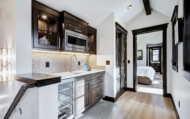 The Bogart House 5 Bedroom Home