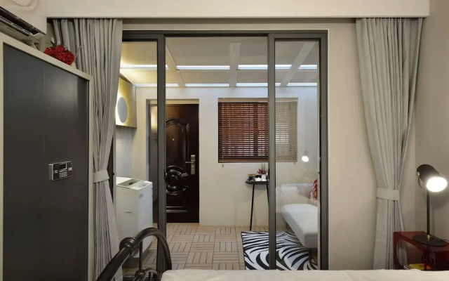 Newly Renovated 1BDR Apt Old Shanghai – Guest Rooms – Shanghai