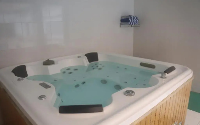 Ramee Guestline Hotel Qurum