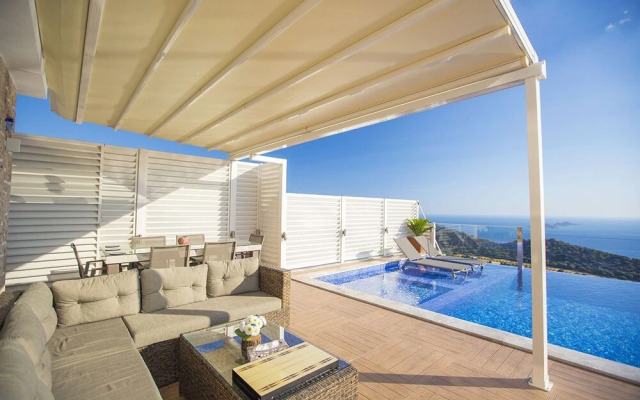 Villa Lamer by Akdenizvillam