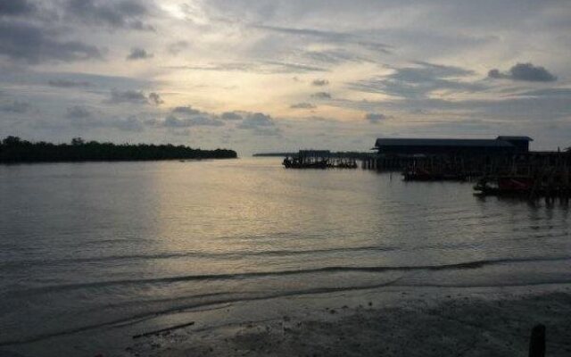 Sea Lion Hotel @ Pulau Ketam