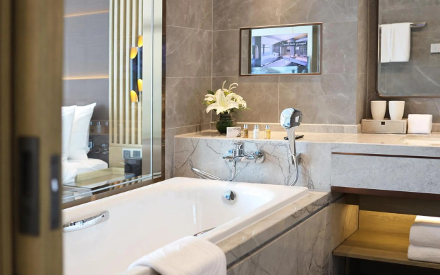 Oasis Aurum 181 Hotel