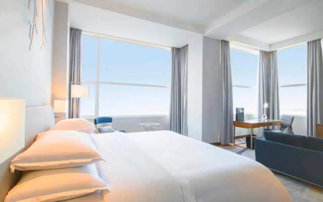 Four Points by Sheraton Manado