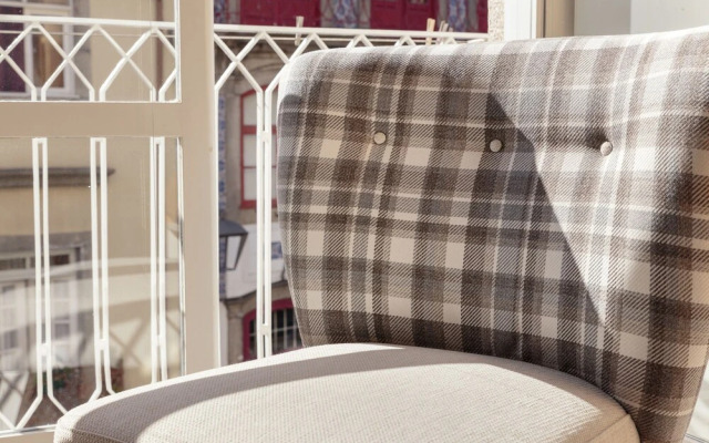 Room in Apartment - Stay in Historic Area of Porto