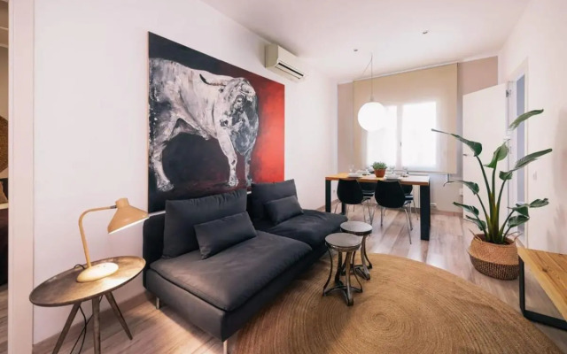 Comfortable 3-bedroom next to Sagrada Familia