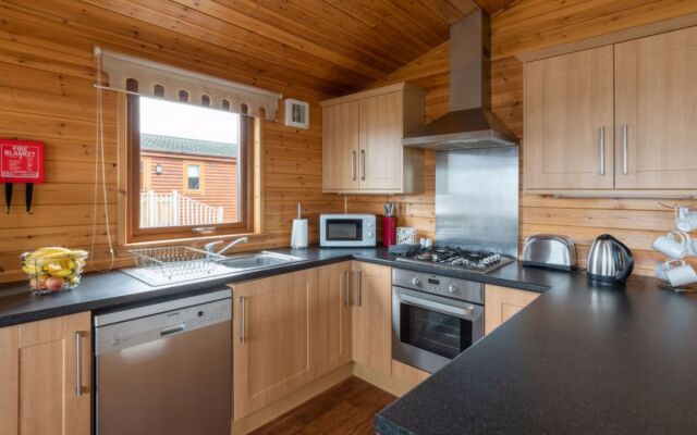Loch Leven Lodge 12