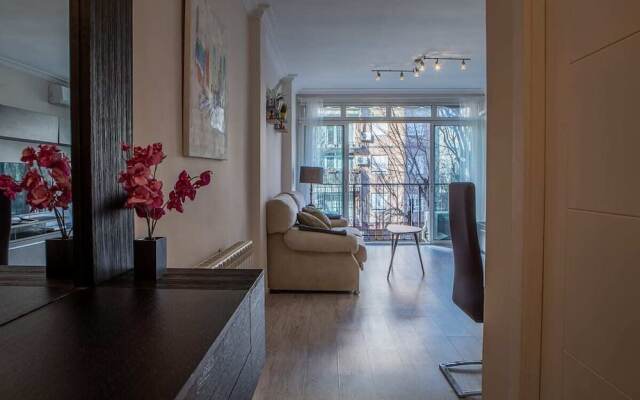 Modern 3bed Apt Next to Madrid Airport, Near Metro