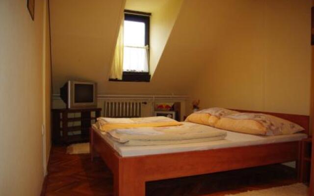 Thermal Kemping es Motel