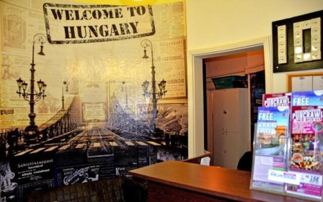 CoolTour Hostel