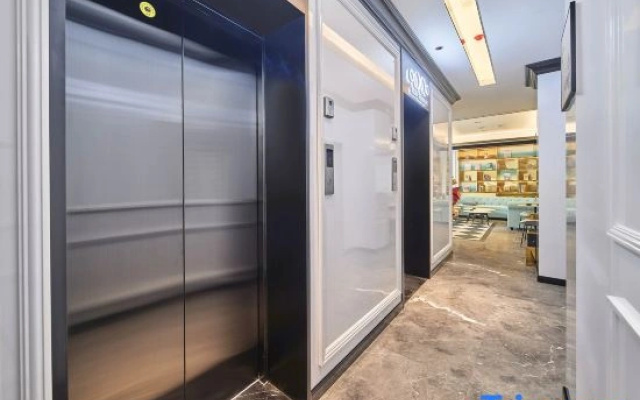 Xana Hotelle Hotel (Yanji Yanbian University Baihuo Building)