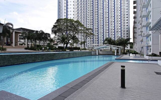 Grass Residences - Condo