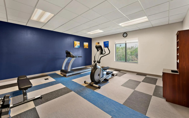 Comfort Suites Columbus East Broad