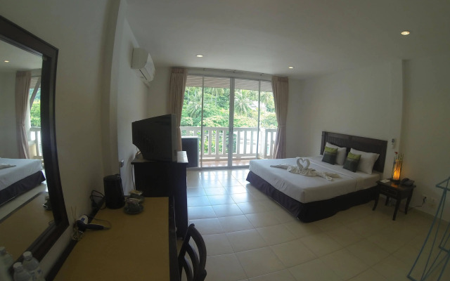 Karon Living Room