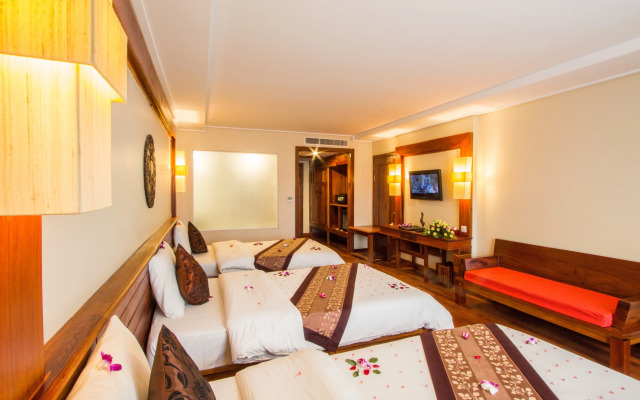 Royal Empire Hotel