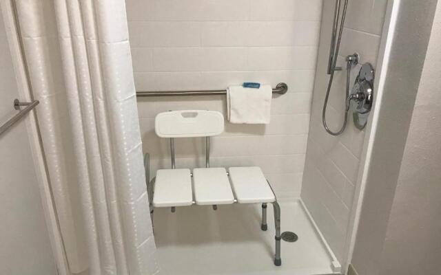 Days Inn & Suites Naples Fl