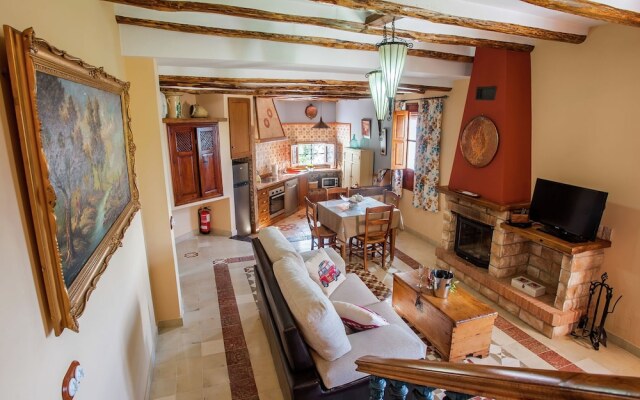 Comfortable Mansion in Rute with Hot Tub