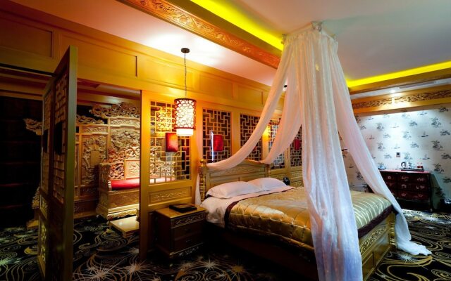 Luxurious Romantic Hotel