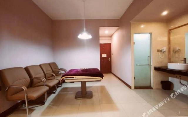 Youge Shangpin Hotel (Xinxing Times Square Bus Station)
