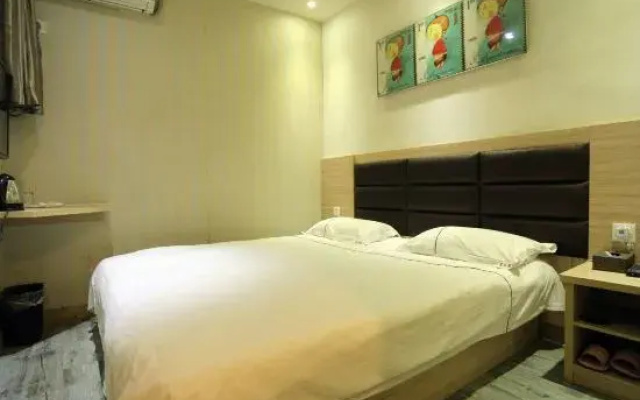 Constellation Hotel