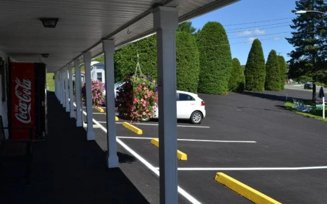 Twin City Motel