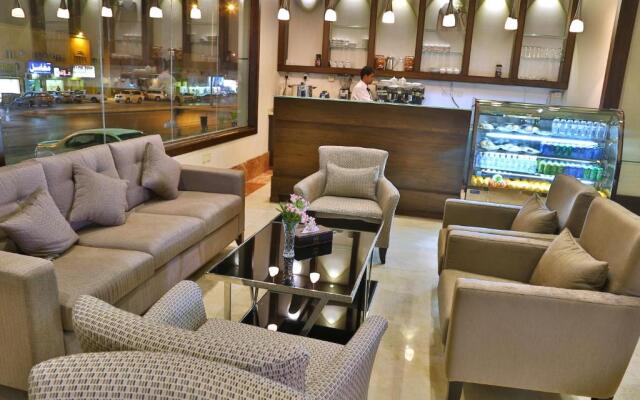 Roof Hotel Apartments