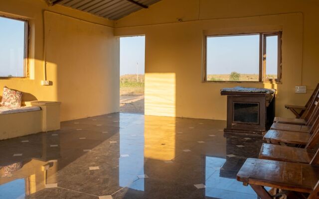 Rajwada Desert Camp by Park Tree