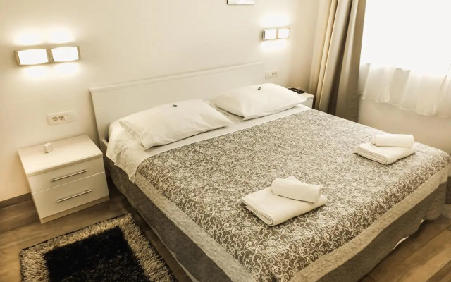 Old Square Apartment